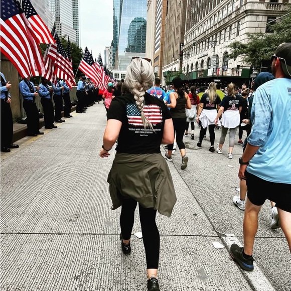 Meet your Posher, Jess💕🪩 - Picture 3 of 4